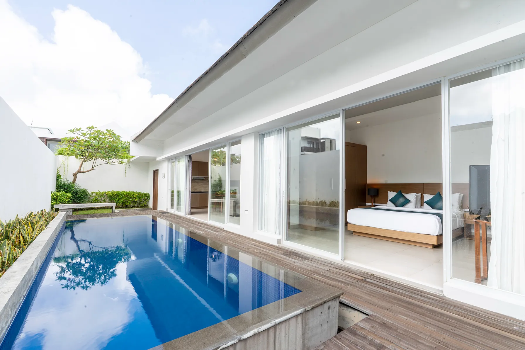 One Bedroom Pool Villa 6