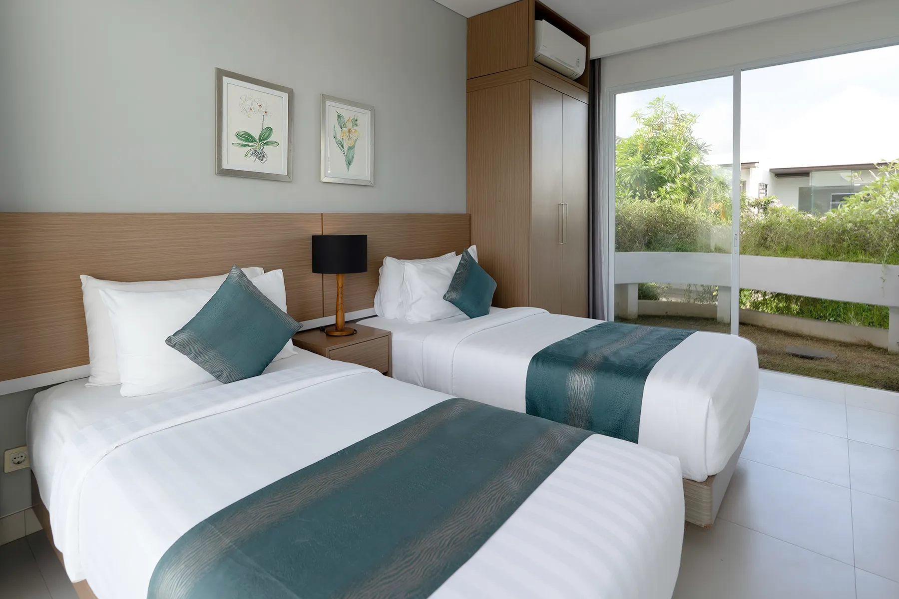 Three Bedrooms Panoramic Pool Villa 2